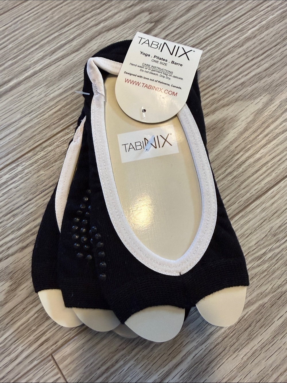 🏖️ NWT TabiNix Yoga Pilates Barre Socks